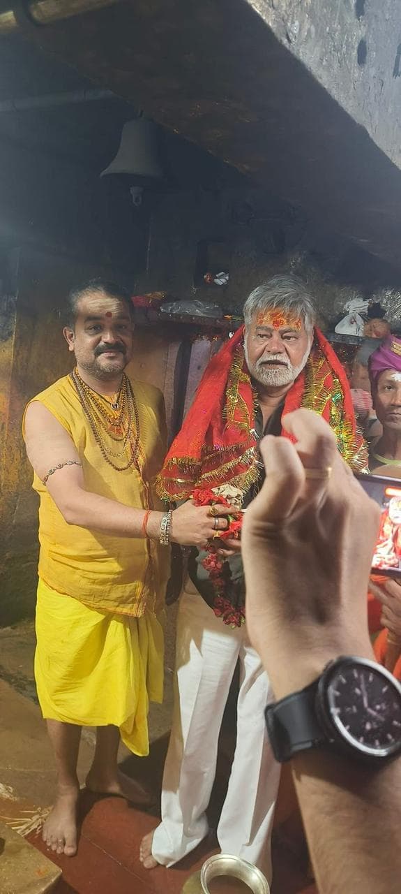Moments — Shri Shriyantra Peetham Samiti