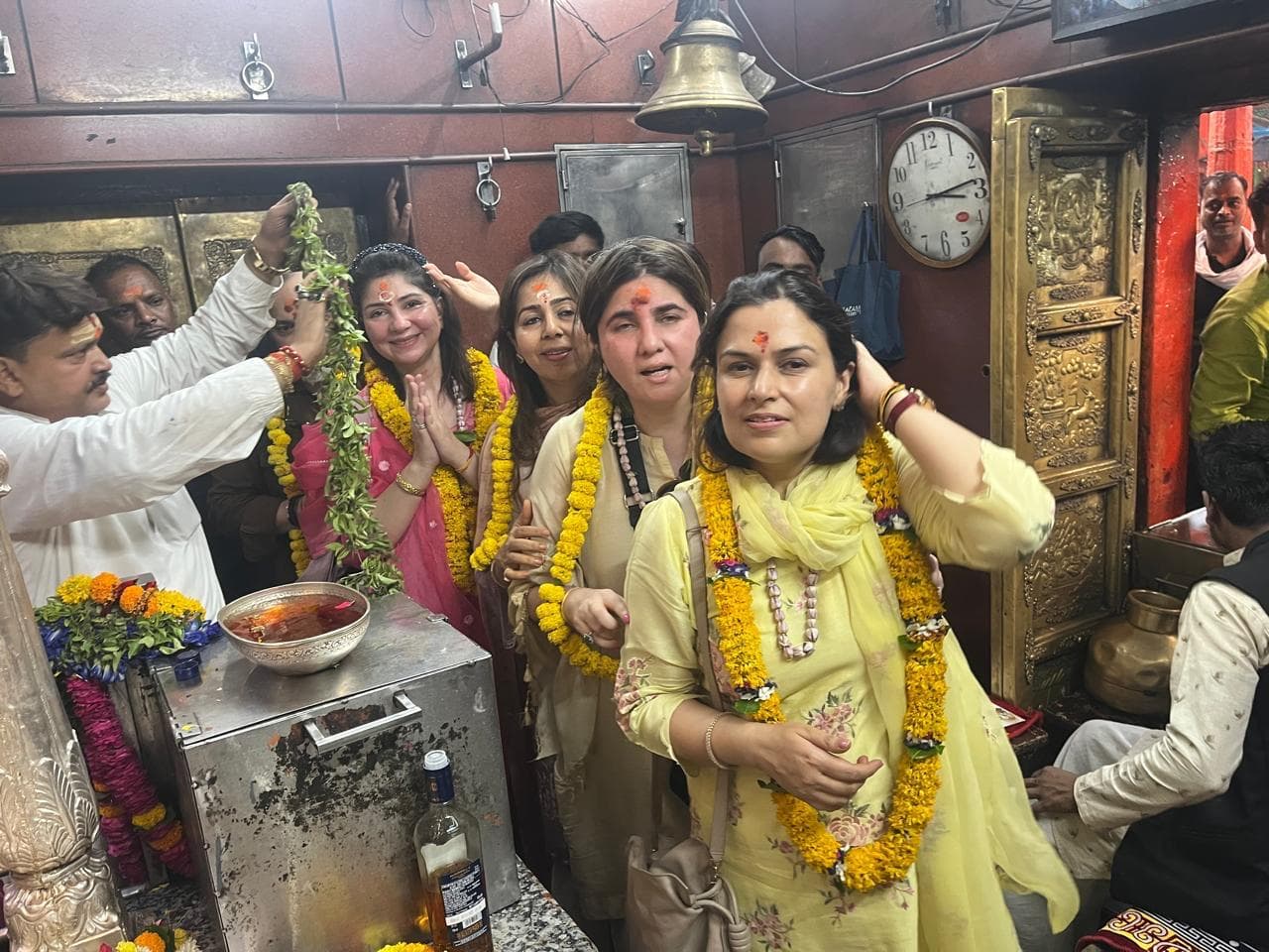 Moments — Shri Shriyantra Peetham Samiti