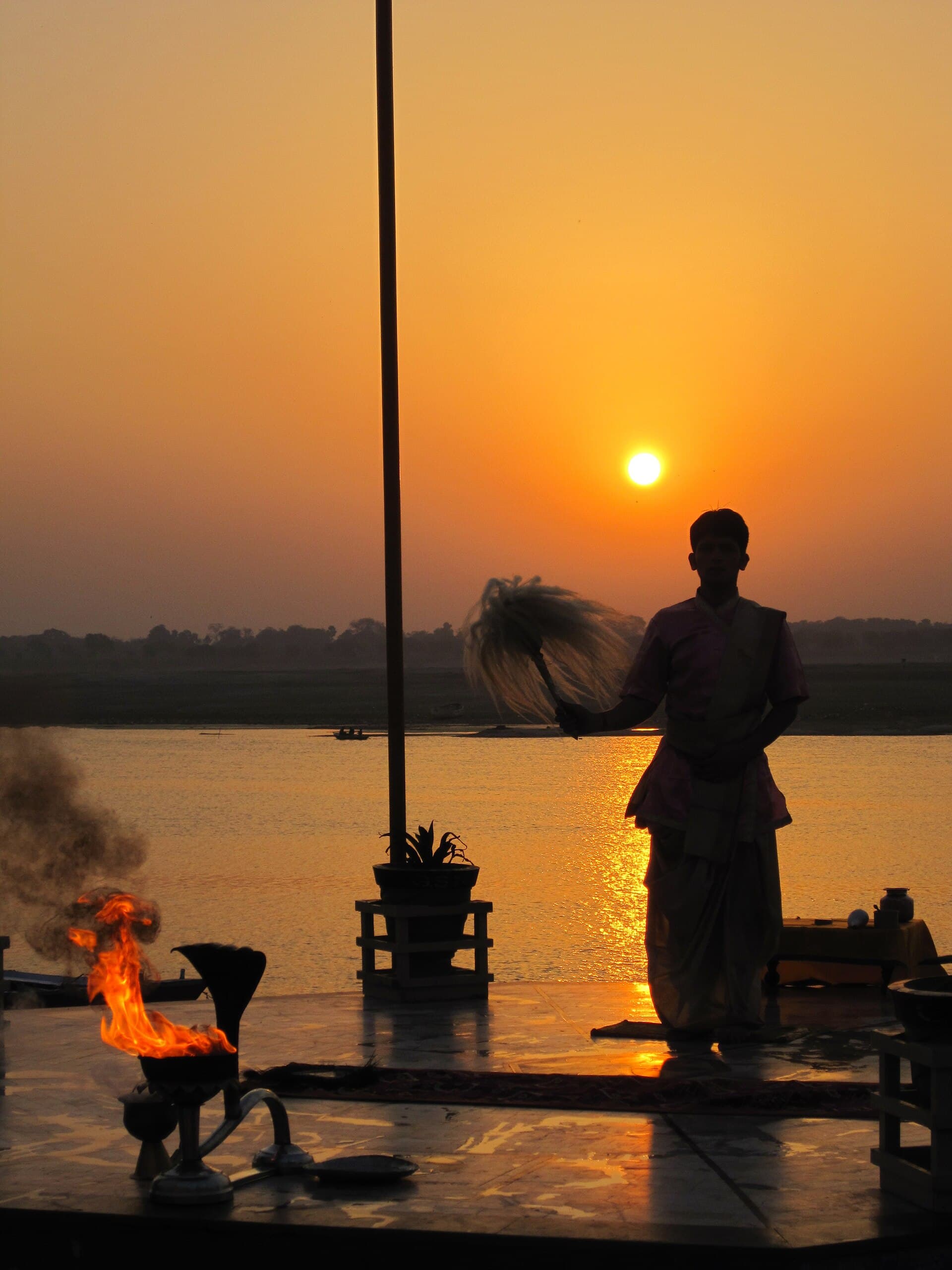 Morning aarti at the Samiti